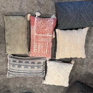 Decorative Throw Pillows